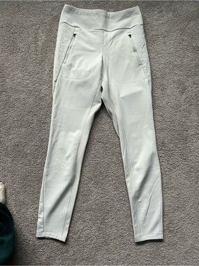 NWOT Athleta Motto Zipper Pocket Leggings (S small)
